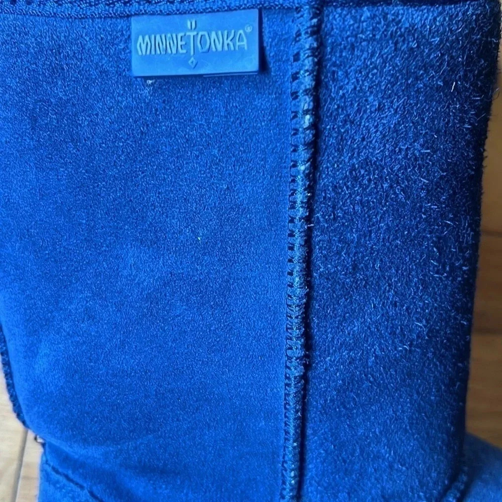 Minnetonka Women's Olympia Sheepskin / Wool Short Boot Elegance Indigo Size 9 - Picture 7 of 8